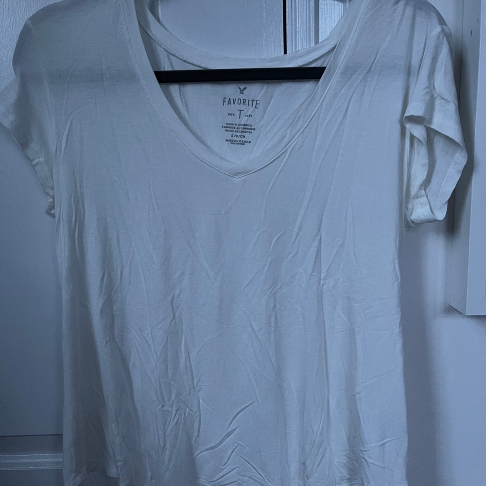 American Eagle favorite tee white shirt